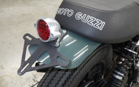 MOTO GUZZI V7 STONE 2018