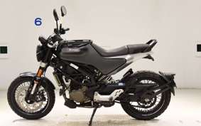 HUSQVARNA SVARTPILEN 125