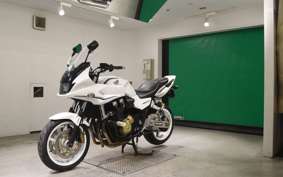 HONDA CB1300SB SUPER BOLDOR A 2012 SC54
