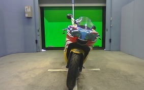 TRIUMPH DAYTONA 600 2004 H830S3