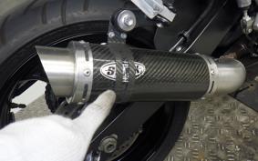 SUZUKI GSR750 2011