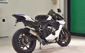 YAMAHA YZF-R1 2016