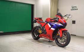 HONDA CBR600RR 2025 PC40