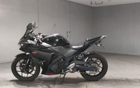 YAMAHA YZF-R25 RG10J