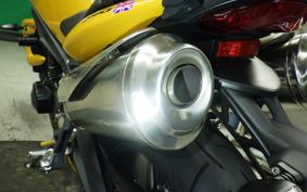TRIUMPH STREET TRIPLE 2011