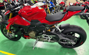 DUCATI STREET FIGHTER V4S 2025 7F00