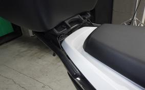 HONDA EM1 e: 2002 EF16