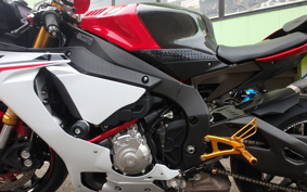 YAMAHA YZF-R1 2015 RN39