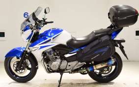 SUZUKI GSR250