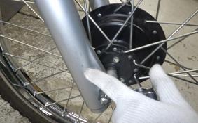 SUZUKI TS185 2015
