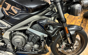 TRIUMPH STREET TRIPLE 765 RS 2022 HDA554