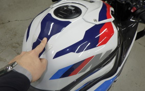 BMW M1000RR 2024