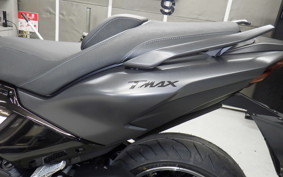 YAMAHA T-MAX 560 T 2026 SJ21J