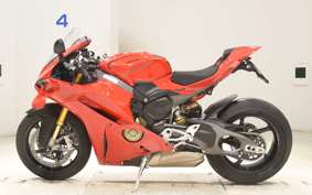 DUCATI PANIGALE V4 S 2025