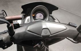 YAMAHA N-MAX 155 SG50J