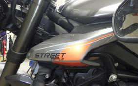 TRIUMPH STREET TRIPLE RS 2023