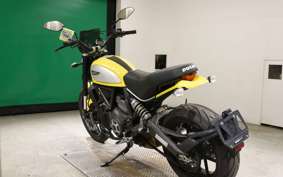 DUCATI SCRAMBLER ICON 2015