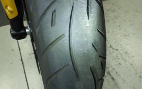 TRIUMPH STREET TRIPLE 2011