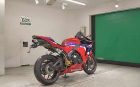 HONDA CBR600RR 2025 PC40