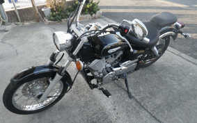 YAMAHA DRAGSTAR 250 2000 VG02J