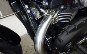 TRIUMPH BONNEVILLE BOBBER 2025