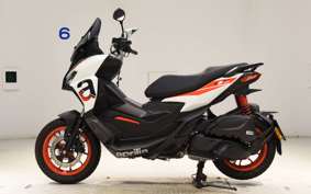 APRILIA SR GT200