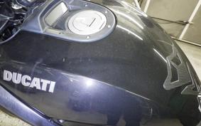 DUCATI DIAVEL 2012