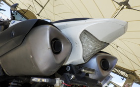 YAMAHA YZF-R1