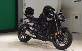 TRIUMPH STREET TRIPLE RS 2024