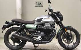 MOTO GUZZI V7 STONE 2021