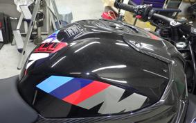 BMW M1000RMコンペティション 2026