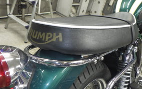 TRIUMPH BONNEVILLE T100 2010