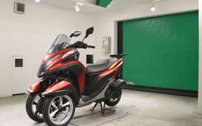 YAMAHA TRICITY 125 1981 SE82J
