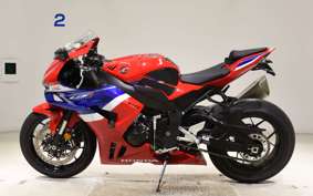 HONDA CBR1000RR R 2026 SC82