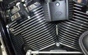 HARLEY FLBS 1870 2019