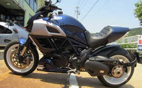 DUCATI DIAVEL 2013 G102J