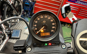 HARLEY XL883N 2017 LE2