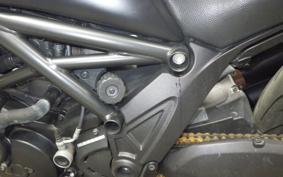 DUCATI DIAVEL DARK 2013