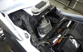 SUZUKI GSR250