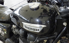 TRIUMPH BONNEVILLE SE 2014