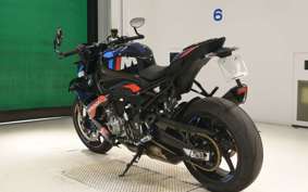 BMW M1000R 2024