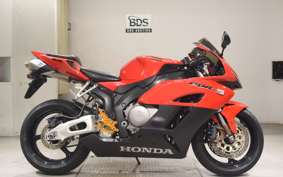 HONDA CBR1000RR 2004 SC57