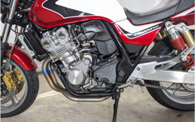SUZUKI GSX-8R 2024 EM1AA
