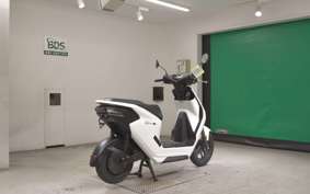 HONDA EM1 e: 2013 EF16