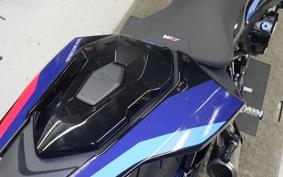 BMW M1000R 2023