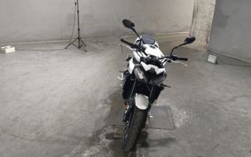 TRIUMPH STREET TRIPLE R 2026 HDA604