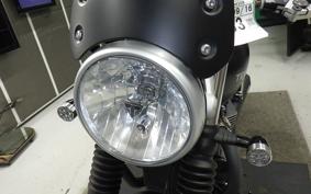 TRIUMPH STREET TWIN 2018