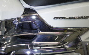 HONDA GL 1800 GOLD WING 2015 SC68