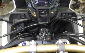 HONDA CRF1000L AFRICA TWIN DCT 2020 SD04