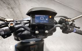 YAMAHA  CUBIC SU SEE1
